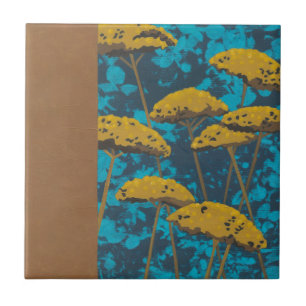Golden Yarrow Garden met blauwe achtergrond Tegeltje