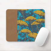 Golden Yarrow Garden met Blue Background Muismat (Met muis)