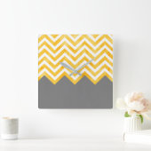 Golden Yellow Gray Chevron Vierkante Klok (Huis)