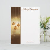 Golden Yellow Kerstkroonbobbels op Gele Bokeh Briefhoofd (Staand voorkant)