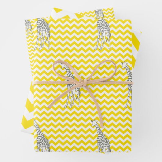 Golden Yellow Safari Chevron met Pop Art Giraffe Inpakpapier Vel (In situ)