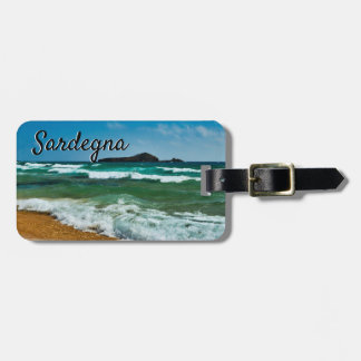 Golden zandstrand Chia, Sardinië Italië ruw zee Bagagelabel