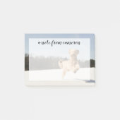 Goldendoedle die door het veld loopt post-it® notes (Voorkant)