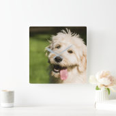 Goldendole Puppy Panting Vierkante Klok (Huis)