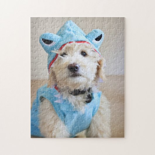 Goldendoodin Shark Costume Legpuzzel (Verticaal)
