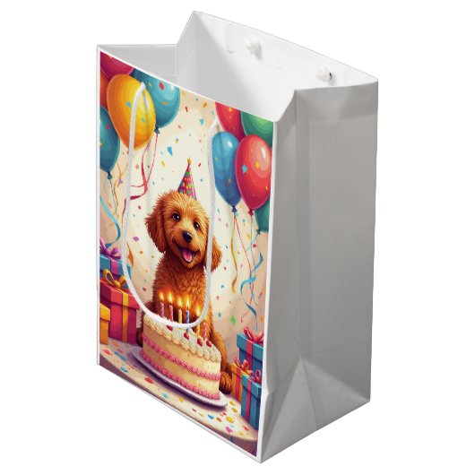 Goldendoodle Birthday Celebration Medium Cadeauzakje (Voorkant Gekanteld)