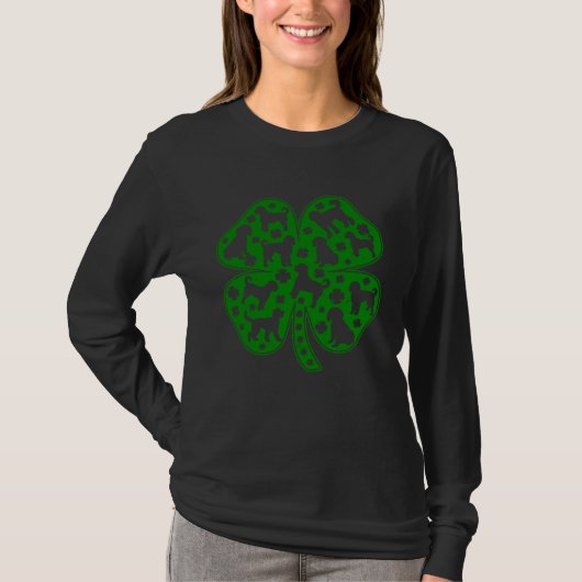 Goldendoodle Dog & Shamrock C Saint Patricks Day   T-shirt (Voorkant)