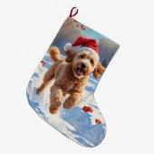 Goldendoodle Hardlopen in de sneeuw met kerst Pet Grote Kerstsok (Voorkant (Hangend))