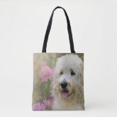 Goldendoodle hond in Hydrangea tuin Tote Bag (Voorkant)