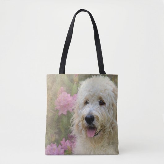 Goldendoodle hond in Hydrangea tuin Tote Bag (Voorkant)