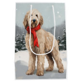 Goldendoodle Hond in Sneeuw Kerstmis Medium Cadeauzakje (Achterkant)