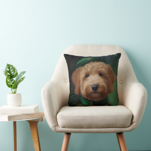 Goldendoodle hond in St. Patrick's Day jurk Kussen