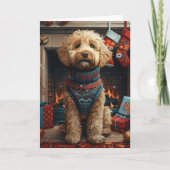 Goldendoodle hond met kerstcadeaus open haard kaart (Voorkant)