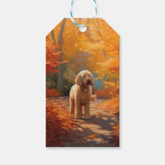 Goldendoodle in Herfstbladeren Herfst Inspire Cadeaulabel (Voorkant)