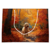 Goldendoodle in Herfstbladeren Herfst Inspire Groot Cadeauzakje (Voorkant)