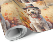 Goldendoodle in herfstbladeren Thanksgiving Kunst Cadeaupapier (Rol Hoek)