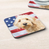 Goldendoodle met Amerikaanse vlag Bier Onderzetter (Linkerzijde)