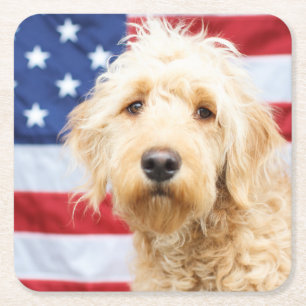 Goldendoodle met Amerikaanse vlag Kartonnen Onderzetters