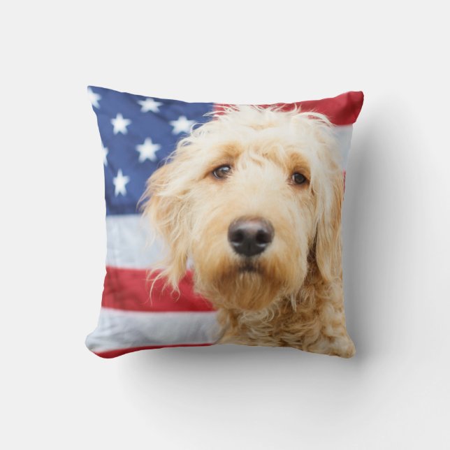 Goldendoodle met Amerikaanse vlag Kussen (Voorkant)
