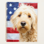 Goldendoodle met Amerikaanse vlag Planner (Voorkant)