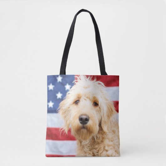 Goldendoodle met Amerikaanse vlag Tote Bag (Voorkant)