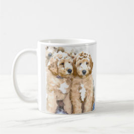 Goldendoodle puppies die schattig spelen koffiemok