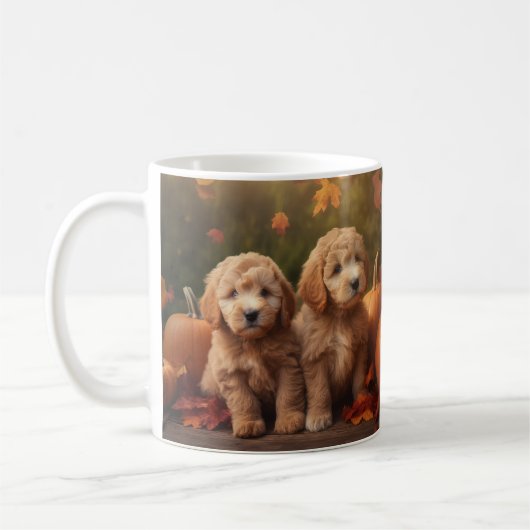 Goldendoodle Puppy Herfst Delight Pompoen Koffiemok (Links)