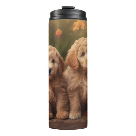 Goldendoodle Puppy Herfst Delight Pompoen Thermosbeker (Voorkant)