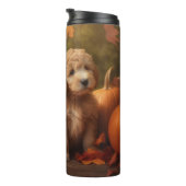 Goldendoodle Puppy Herfst Delight Pompoen Thermosbeker (Geroteerd rechts)