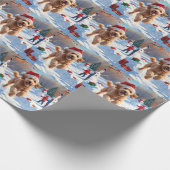 Goldendoodle Rent in de Sneeuw met Kerstmuts Cadeaupapier (Hoek)