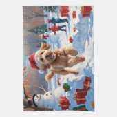 Goldendoodle Rent in Sneeuw met Kerstmuts Theedoek (Verticaal)