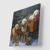 Goldendoodle Snowy Sleigh Kerst Decor Vierkante Klok (Hoek)