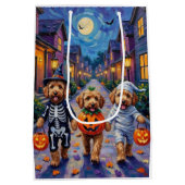 Goldendoodle Trick-or-Treating Halloween kostuums Medium Cadeauzakje (Achterkant)