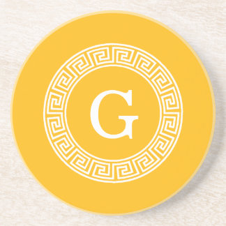 Goldenrod Wat Grieks Sleutel RND Lijst Initiaal Mo Zandsteen Onderzetter
