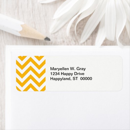 Goldenrod White Large Chevron ZigZag Pattern Etiket (Insitu)