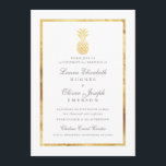 GoldenTropische anananas Gold Wedding Invitations Kaart<br><div class="desc">Tropische anananas Gold Wedding-uitnodigingen met een gouden anananasfront en een centrum met een opvallend patroon van ananassen op de achterkant met accentbalk voor de trouwwebsite url.</div>