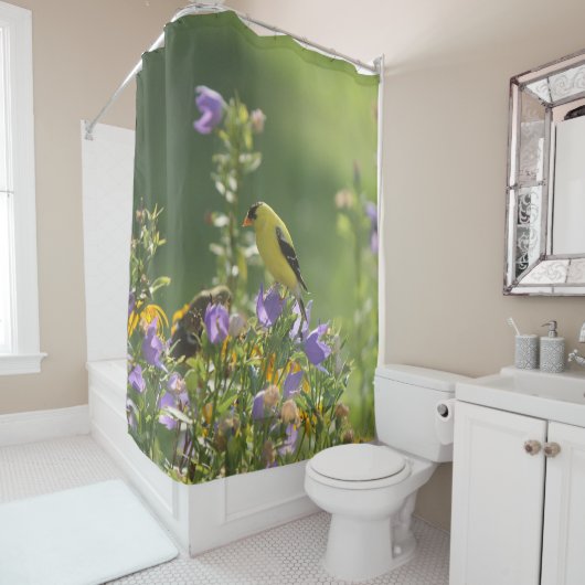 Goldfinch op een Harebell Flower Douchegordijn (In situ)