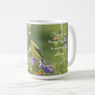 Goldfinch op een Harebell Flower Koffiemok