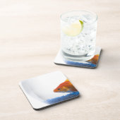 Goldfish in kom op witte achtergrond onderzetter (Rechterzijde)