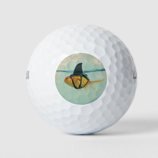 Goldfish with a Shark Fin Golfballen (Voorkant)