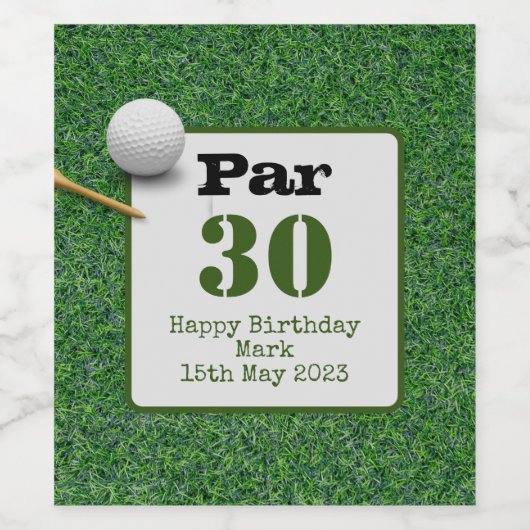 Golf 30th Birthday met golfbal op groen gras Wijn Etiket (Enkel label)