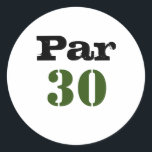 Golf 30th Birthday party Ronde Sticker<br><div class="desc">Maak de 30e verjaardag van je geliefde extra speciaal met deze klassieke ronde sticker. Met een golfbal en een club op een groene achtergrond is deze sticker perfect voor elke golfminnaar. Pas het aan met de naam van je geliefde en een speciale boodschap om het echt eenvormig te maken.</div>