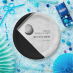 Golf Bachelor Party - Golfreis Classic Stijlvol Papieren Bordje<br><div class="desc">Verhoog uw golf vrijgezellenfeest eetervaring met deze aangepaste papieren borden, ontworpen om gebruiksgemak te combineren met gepersonaliseerde stijl. Doordrenk je golf vrijgezellenfeest met een gevoel voor plezier en kameraadschap met deze op maat gemaakte papieren borden. Of u nu geniet van een casual barbecue of een gastronomische maaltijd, deze voegen een...</div>