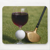 Golf bal wijnglas op gras muismat (Voorkant)