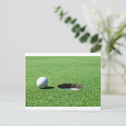 Golf Ball en Hole Briefkaart (Staand voorkant)
