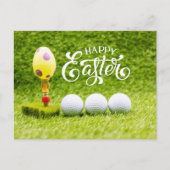 Golf ball Happy Pasen met oostereieren op groene H Feestdagenkaart (Voorkant)