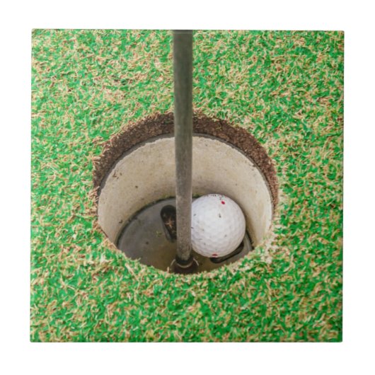 Golf Ball in Hole Tegeltje (Voorkant)