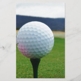 Golf Ball op een golfbaan in een berg