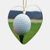 Golf Ball op een golfbaan in een berg Keramisch Ornament (Links)