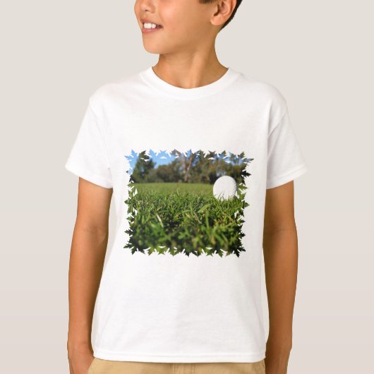 Golf Ball op Golf Course Youth T-Shirt (Voorkant)